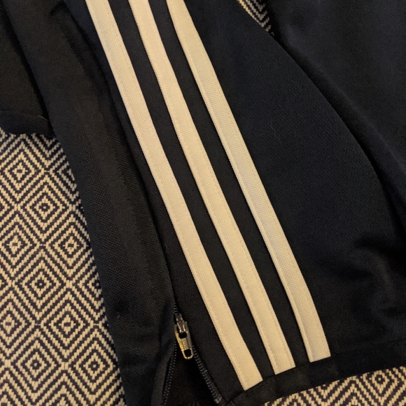 Adidas youth large navy sports pants - Picture 5 of 7